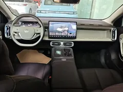2025 Leapmotor B01 550 LiDAR, синий — фото 10