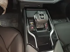 2023 Hongqi E-QM5 Basic Mobility, чёрный — фото 14