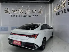 2023 Hyundai Elantra 1.5L CVT LUX Premium, белый — фото 4