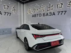 2023 Hyundai Elantra 1.5L CVT LUX Premium, белый — фото 5