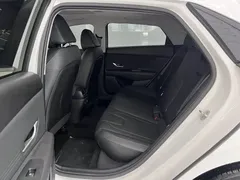 2023 Hyundai Elantra 1.5L CVT LUX Premium, белый — фото 15