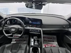 2023 Hyundai Elantra 1.5L CVT LUX Premium, белый — фото 16