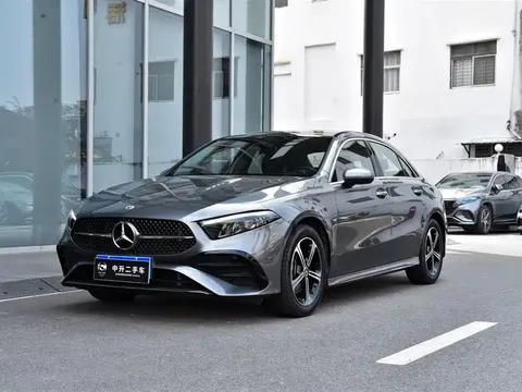 2023 Mercedes-Benz A-Class A 200 L Fashion