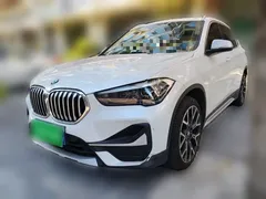 2021 BMW X1 Premium, белый — фото 2
