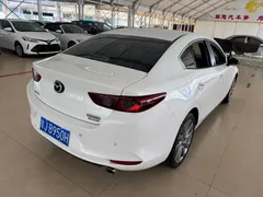 2021 Mazda 3 2.0L AT, белый — фото 6