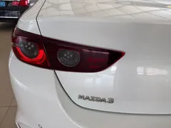 2021 Mazda 3 2.0L AT, белый — фото 10