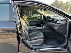 2021 Toyota Camry 2.5G Luxury, чёрный — фото 15