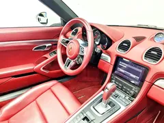 2022 Porsche 718 Boxster 2.0T, белый — фото 11