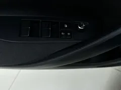 2021 Toyota Corolla 1.2T S-CVT Elite Plus, белый — фото 16