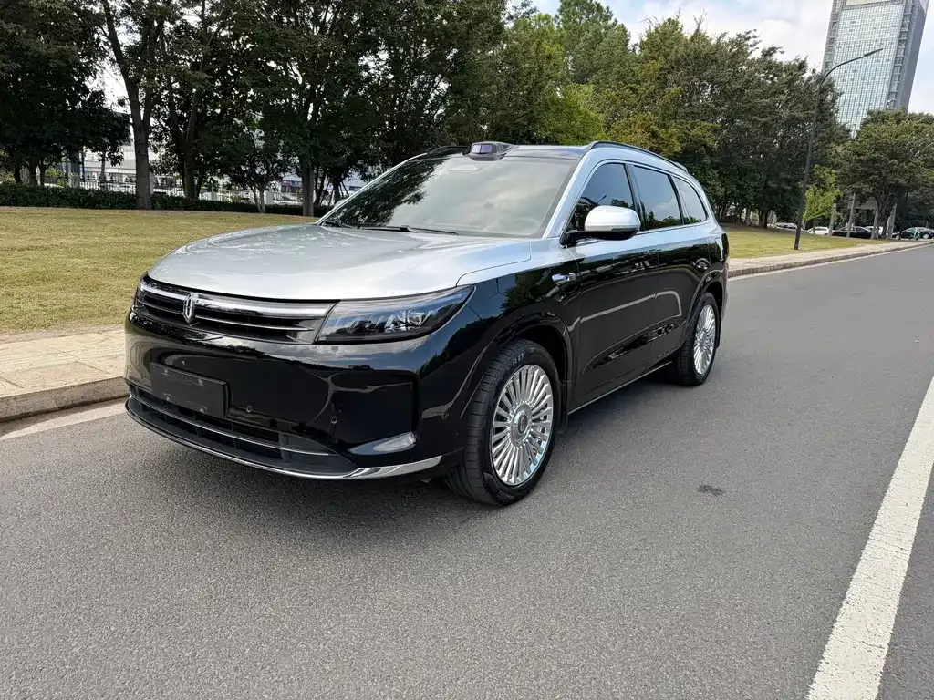 2024 Aito M7 1.5T Smart Driving 4WD Ultra 5-seat