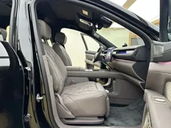 2026 Nio ES8 6-seat Executive Luxury, чёрный — фото 15