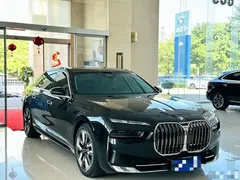 2023 BMW 7 Series 740Li Leading Luxury Package, чёрный — фото 3