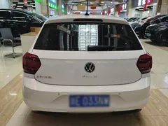 2021 Volkswagen Polo Plus 1.5L AT Colorful Tech, белый — фото 8