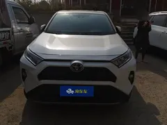 2021 Toyota RAV4 2.0L CVT 2WD Fashion, белый — фото 2