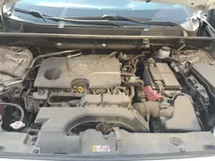 2021 Toyota RAV4 2.0L CVT 2WD Fashion, белый — фото 5