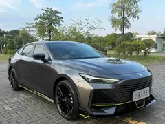 2023 Changan UNI-V 1.5T Sport — фото 3