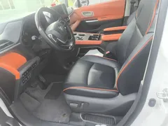 2023 Toyota Sienna 2.5L Hybrid Comfort, белый — фото 1