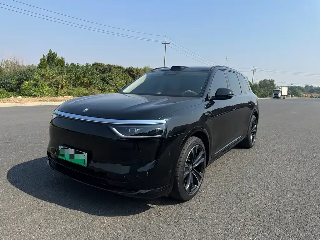 2025 Aito M8 EREV Max+ 53.4kWh 6-seat 192-line LiDAR