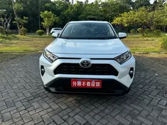 2023 Toyota RAV4 2.0L CVT 2WD Fashion Plus, белый — фото 2