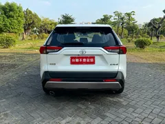 2023 Toyota RAV4 2.0L CVT 2WD Fashion Plus, белый — фото 5