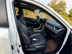 2023 Toyota RAV4 2.0L CVT 2WD Fashion Plus, белый — фото 13