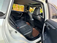 2023 Toyota RAV4 2.0L CVT 2WD Fashion Plus, белый — фото 14