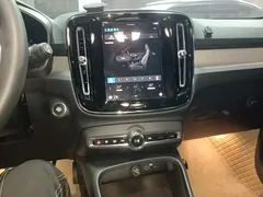 2023 Volvo XC40 Luxury, синий — фото 13