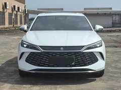 2025 BYD Qin L PHEV Smart Driving 120km Leading, белый — фото 2