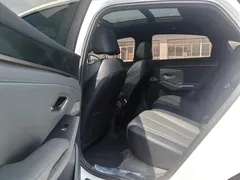 2025 BYD Qin L PHEV Smart Driving 120km Leading, белый — фото 14
