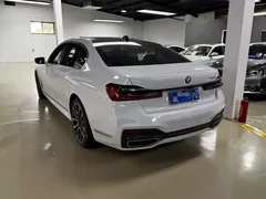 2021 BMW 7 Series 740Li Leading M Sport Package, чёрный — фото 10