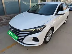 2021 Changan Eado PLUS 1.6L GDI MT Elite, белый — фото 2