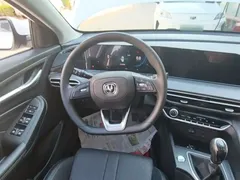 2021 Changan Eado PLUS 1.6L GDI MT Elite, белый — фото 11