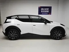 2023 Zeekr X 4WD YOU 4-seat, белый — фото 7