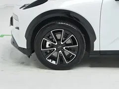 2023 Zeekr X 4WD YOU 4-seat, белый — фото 8