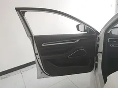 2022 Geely Emgrand 4th Gen 1.5L CVT Premium, белый — фото 7