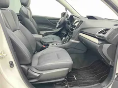 2022 Subaru Forester 2.0i AWD Luxury EyeSight, белый — фото 14