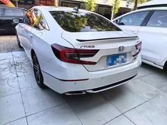 2022 Honda Accord 260TURBO Premium, белый — фото 14