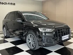 2022 Audi Q7 55 TFSI quattro S line Sport, чёрный — фото 2