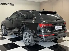 2022 Audi Q7 55 TFSI quattro S line Sport, чёрный — фото 7