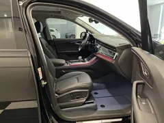 2022 Audi Q7 55 TFSI quattro S line Sport, чёрный — фото 18