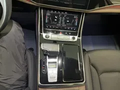 2022 Audi Q7 55 TFSI quattro S line Sport, чёрный — фото 20