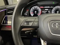 2022 Audi Q7 55 TFSI quattro S line Sport, чёрный — фото 21