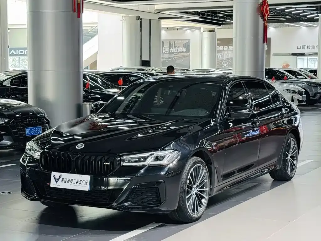 2023 BMW 5 Series 530Li Leading M Sport Package