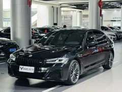 2023 BMW 5 Series 530Li Leading M Sport Package, чёрный — фото 1
