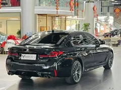 2023 BMW 5 Series 530Li Leading M Sport Package, чёрный — фото 9