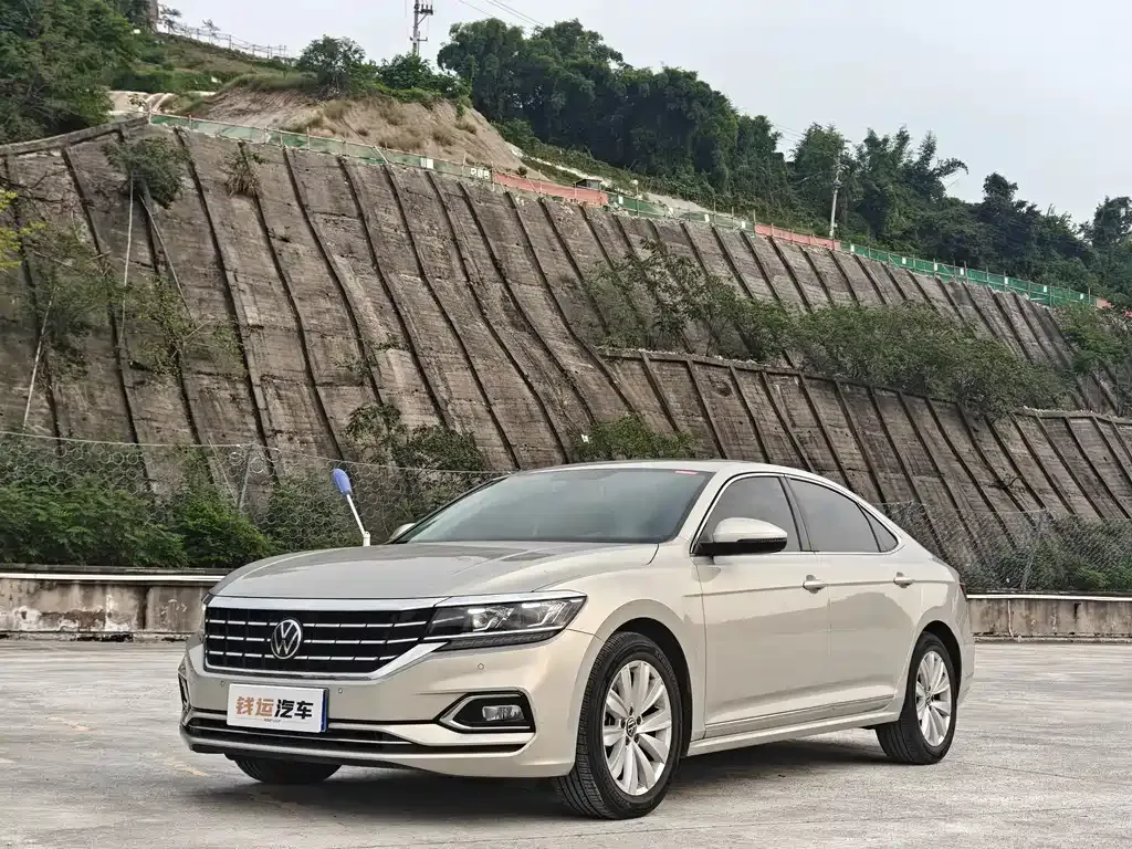 2020 Volkswagen Passat 330TSI Elite