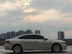 2020 Volkswagen Passat 330TSI Elite — фото 5