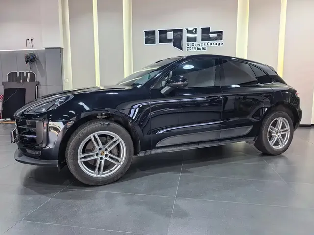 2021 Porsche Macan 2.0T