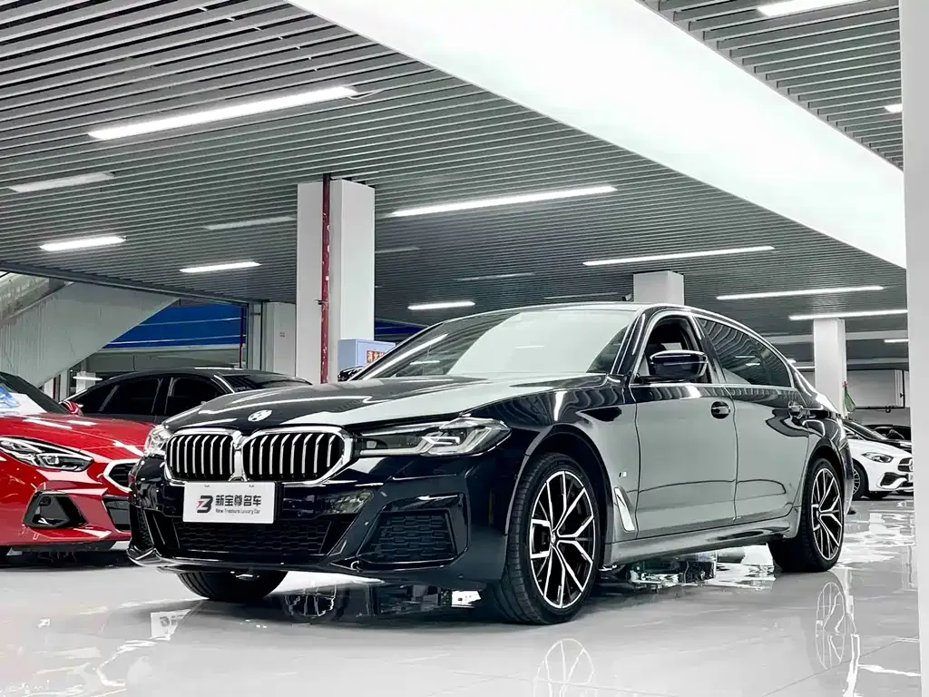 2022 BMW 5 Series 525Li M Sport Package