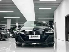 2022 BMW 5 Series 525Li M Sport Package, чёрный — фото 2